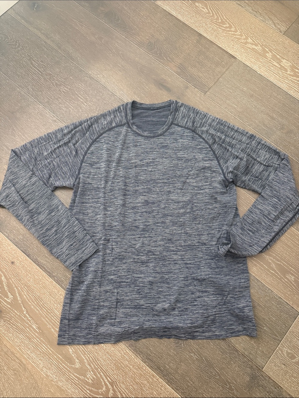 lululemon athletica Men's Heathered Long-Sleeve Shirt - Charcoal